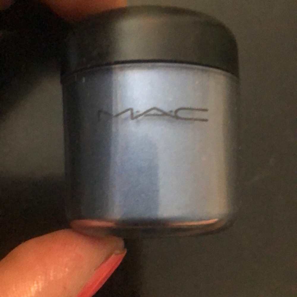 💙MAC PIGMENT BELL-BOTTOM BLUE💙